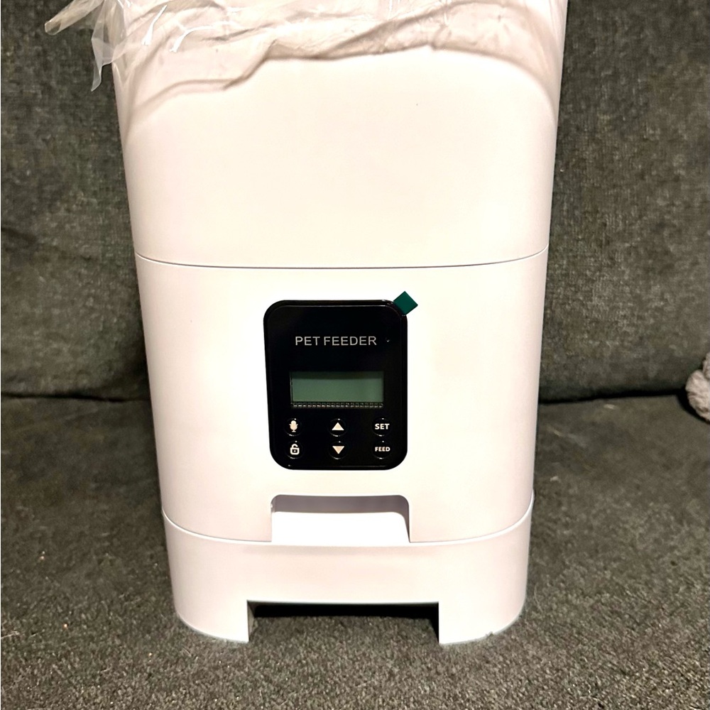 PetDiary automatic, cat, and dog feeder